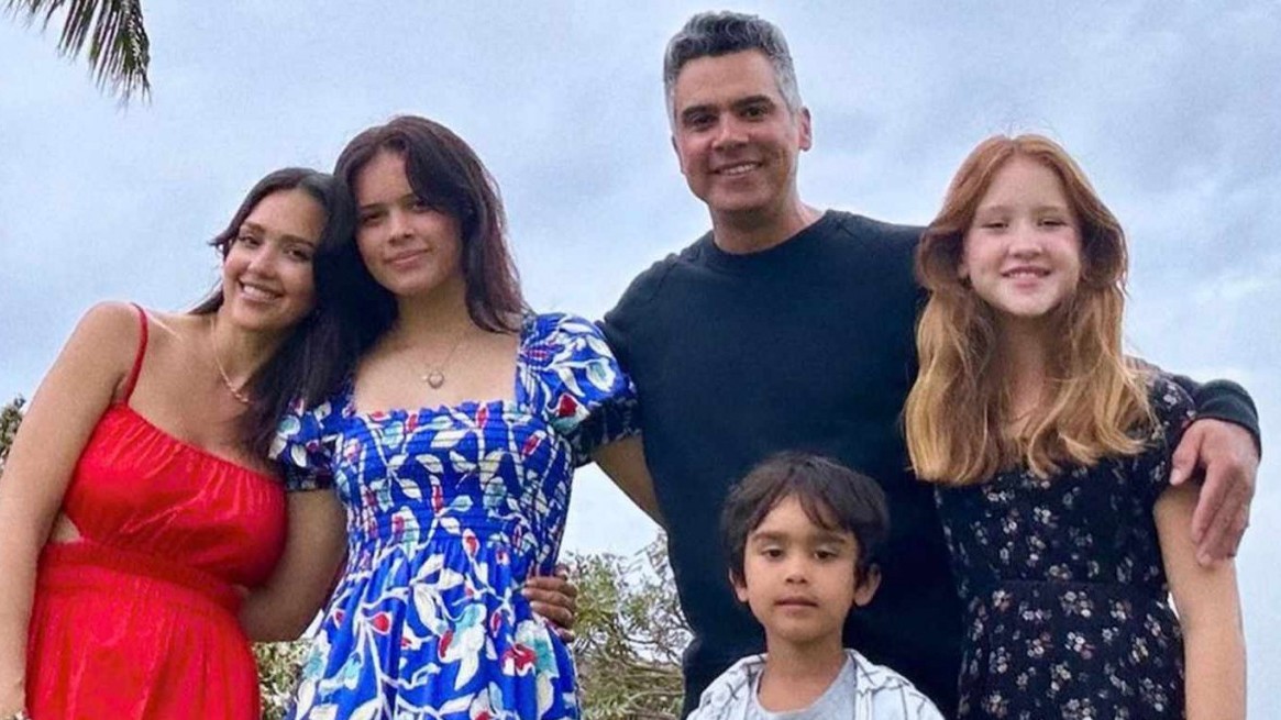 Con gái đầu diễn viên Jessica Alba xinh đẹp, cao lớn vượt trội mẹ