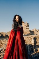 Ngắm Võ Hạ Trâm xinh đẹp, rạng rỡ trong trang phục cô gái Ấn Độ