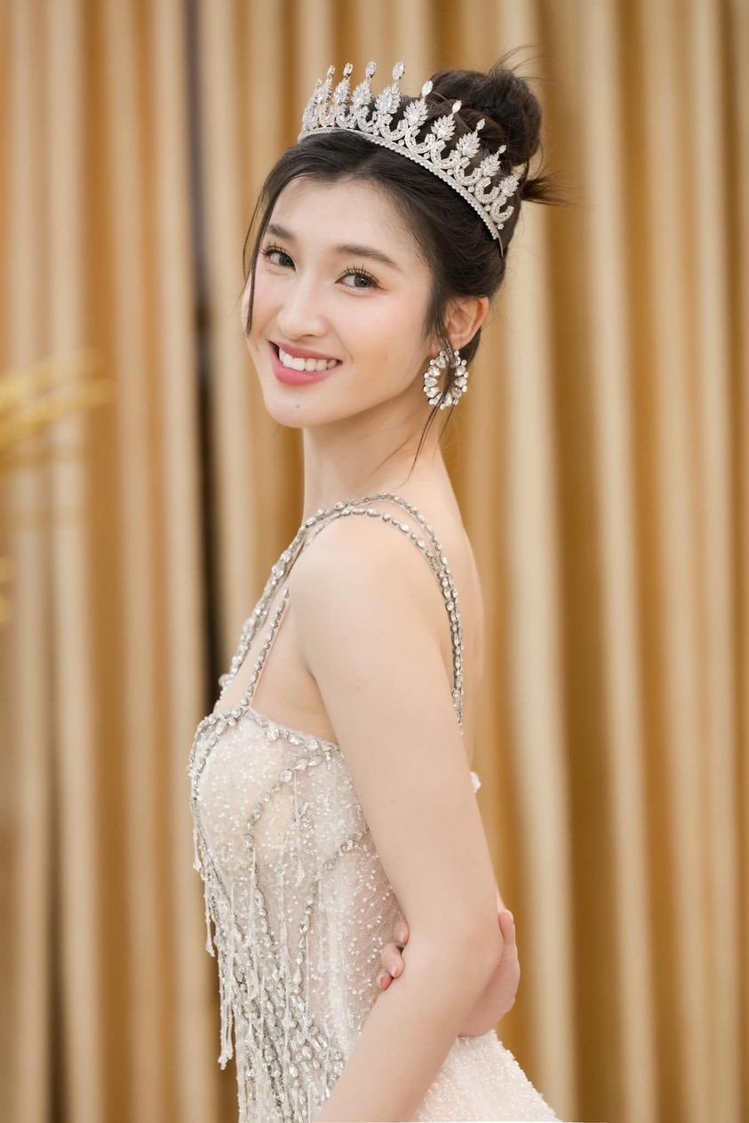 Sao Việt Sao Việt