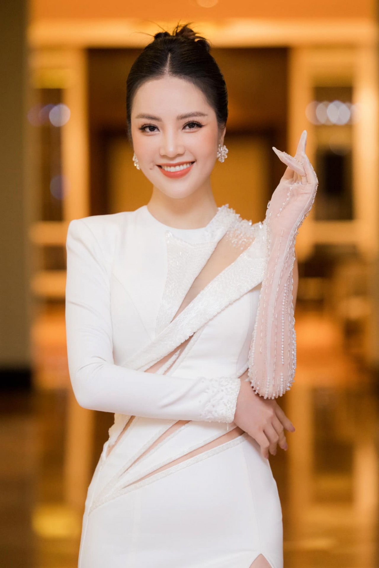 Á hậu Thụy Vân