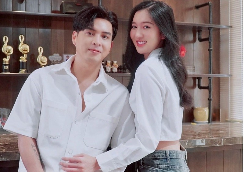 Hồ Quang Hiếu công khai bạn gái, tiết lộ kế hoạch sinh em bé Hồ Quang Hiếu công khai bạn gái, tiết lộ kế hoạch sinh em bé