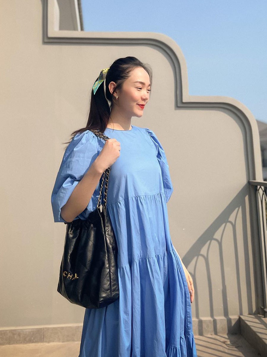 Minh Hằng xinh đẹp cùng những thiết kế túi hàng hiệu thanh lịch Minh Hằng xinh đẹp cùng những thiết kế túi hàng hiệu thanh lịch