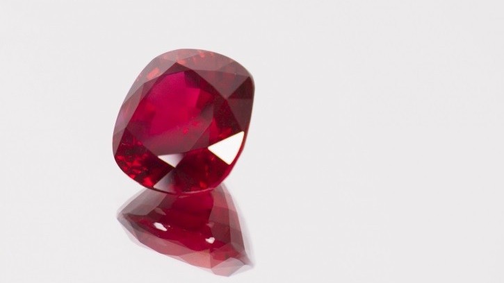 Mỹ: Sẽ bán đấu giá viên hồng ngọc lớn nhất thế giới, ước tính trị giá hơn 30 triệu USD