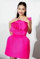 Diễn viên Khả Ngân đẹp bất chấp với gu thời trang sexy, cá tính