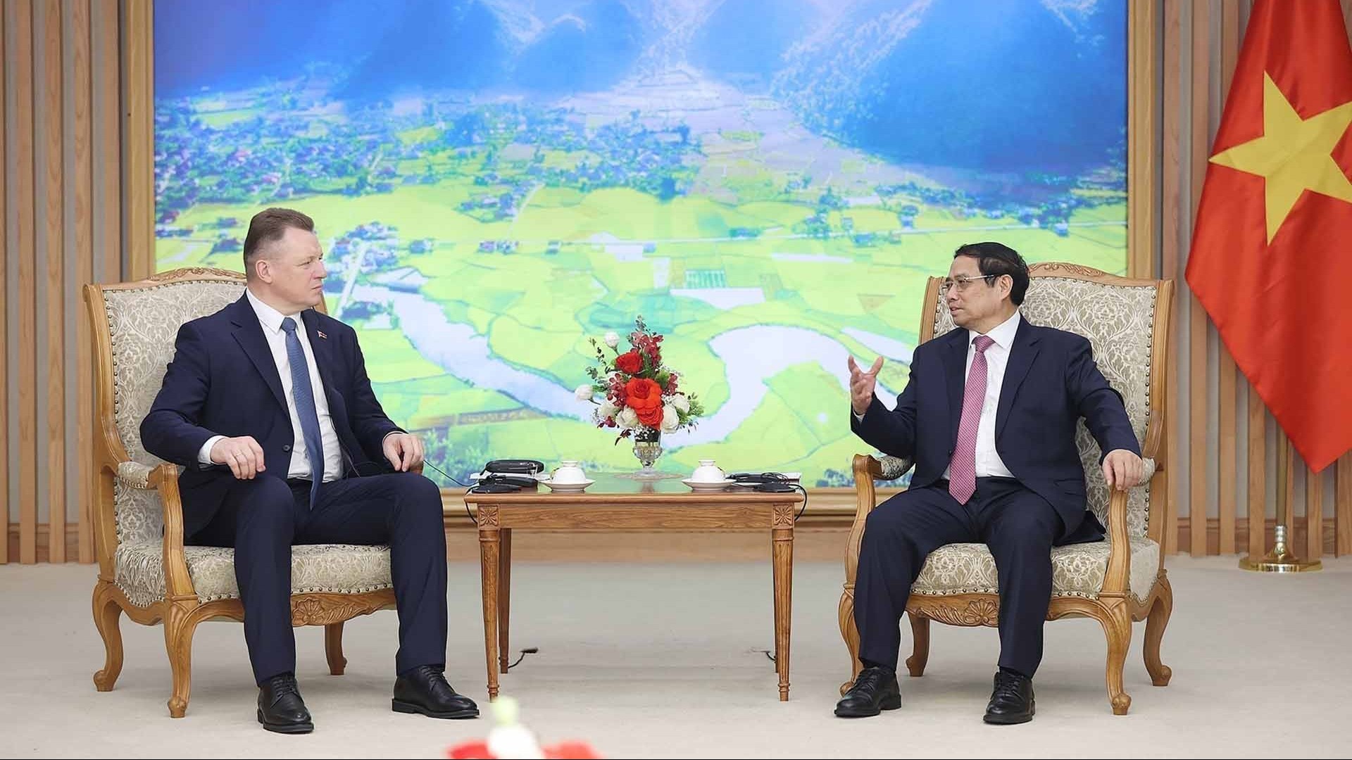 Thủ tướng Phạm Minh Chính tiếp Bộ trưởng Bộ Tình trạng khẩn cấp Belarus