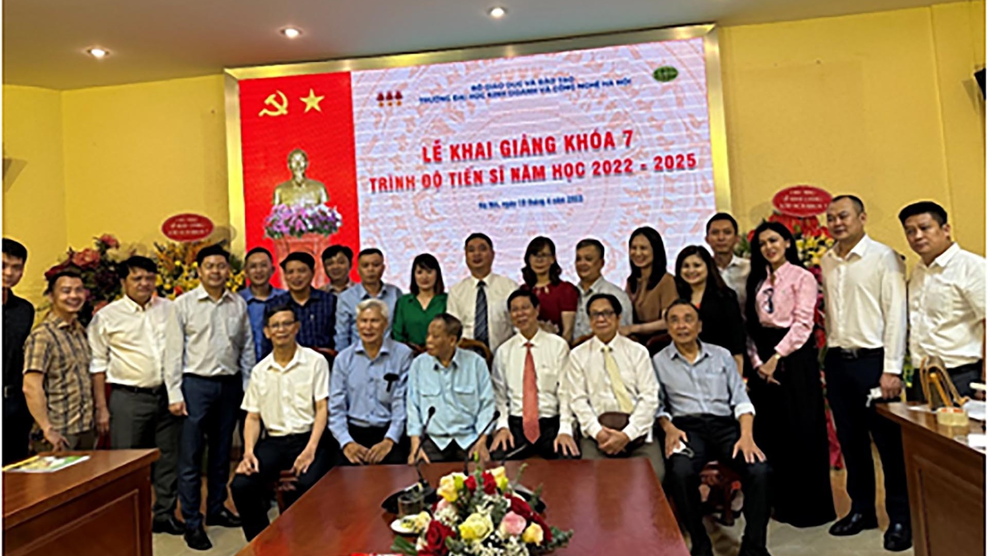 Nhiều kỳ vọng ở các nghiên cứu sinh khoá 7 trường Đại học Kinh doanh và Công nghệ Hà Nội