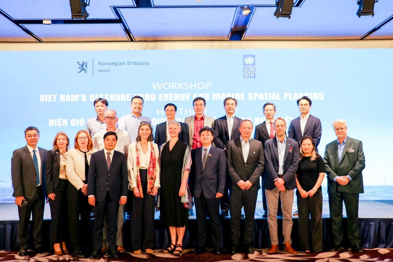 Giải phóng tiềm năng điện gió ngoài khơi thông qua quy hoạch không gian biển bền vững qua góc nhìn chuyên gia Giải phóng tiềm năng điện gió ngoài khơi thông qua quy hoạch không gian biển bền vững qua góc nhìn chuyên gia