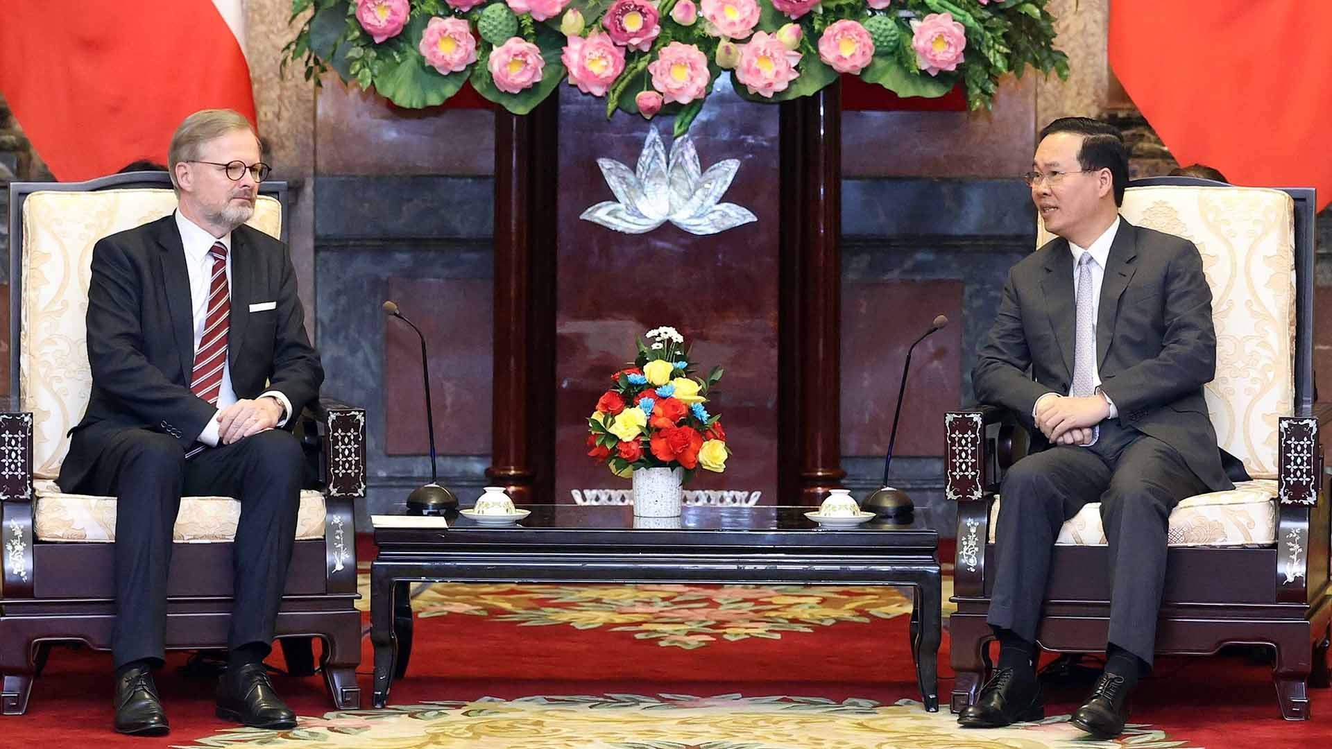 Chủ tịch nước Võ Văn Thưởng tiếp Thủ tướng Cộng hòa Czech Petr Fiala. (Nguồn: TTXVN) Chủ tịch nước Võ Văn Thưởng tiếp Thủ tướng Cộng hòa Czech Petr Fiala. (Nguồn: TTXVN)