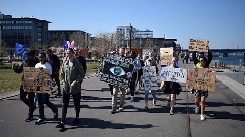 Sôi nổi hoạt động kỷ niệm Ngày Trái đất trên toàn cầu Sôi nổi hoạt động kỷ niệm Ngày Trái đất trên toàn cầu