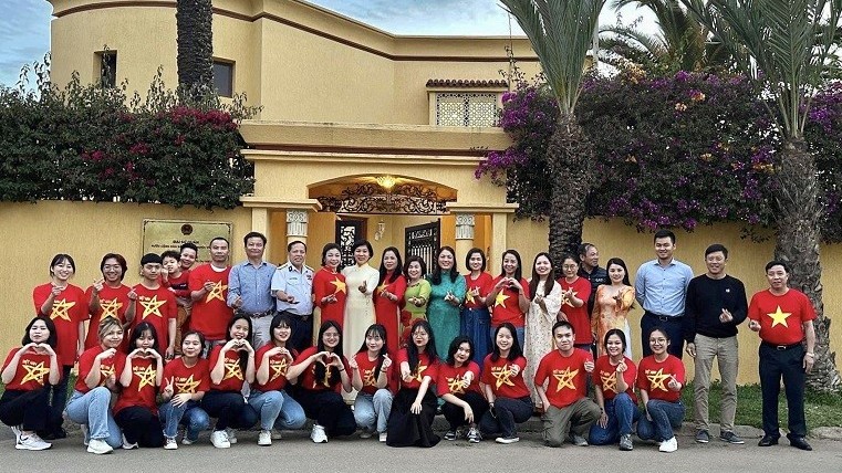 Người Việt tại Morocco giao lưu hướng về Trường Sa-biển đảo quê hương