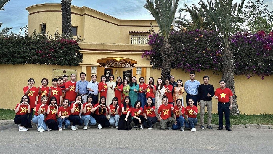 Người Việt Nam tại Morocco giao lưu hướng về Trường Sa - biển đảo quê hương