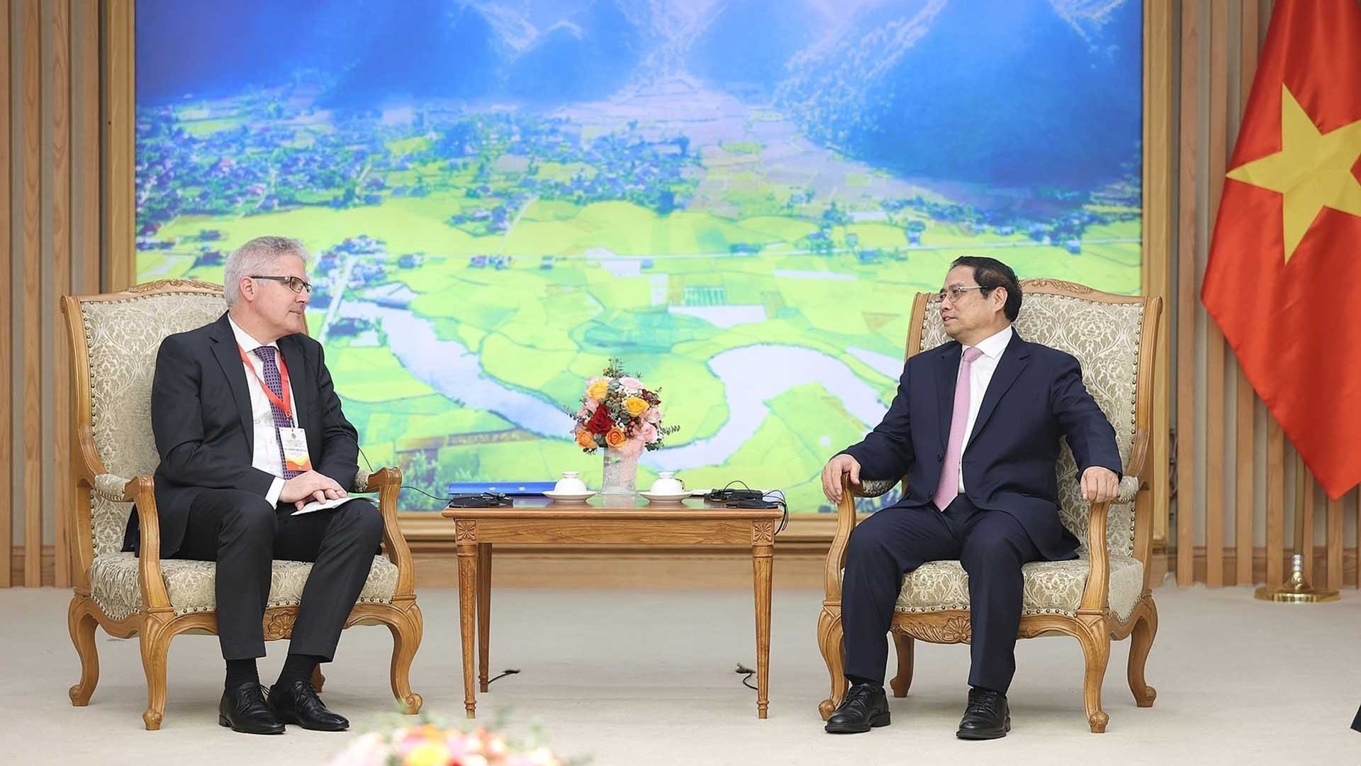 Thủ tướng Phạm Minh Chính tiếp Bộ trưởng Nông nghiệp Thụy Sỹ Christian Hofer