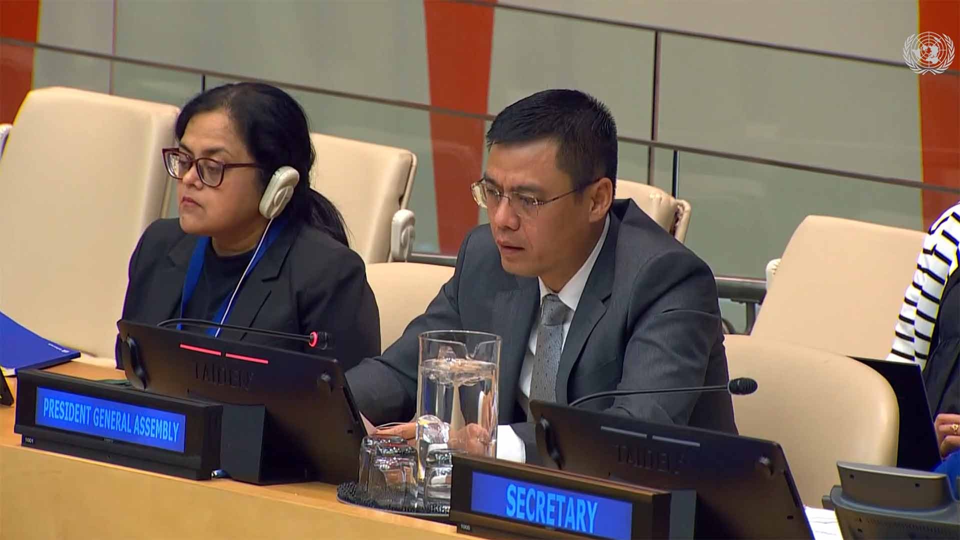 Đại sứ Đặng Hoàng Giang, Trưởng Phái đoàn Việt Nam tại LHQ phát biểu tại phiên họp. Đại sứ Đặng Hoàng Giang, Trưởng Phái đoàn Việt Nam tại LHQ phát biểu tại phiên họp.