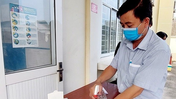 Covid-19 ngày 25/4: Hơn 2.500 ca mắc mới; 1 F0 tử vong; 145 ca bệnh nặng; 819 người khỏi bệnh