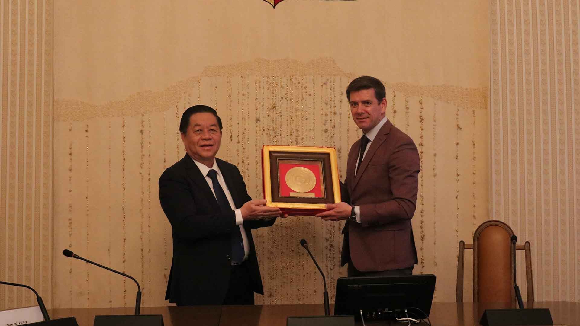 Đoàn đại biểu Đảng Cộng sản Việt Nam thăm và làm việc tại Czech