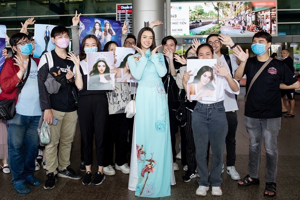 Hoa hậu Lê Âu Ngân Anh thanh lịch đón Miss Universe Thái Lan 2020 Amanda Obdam