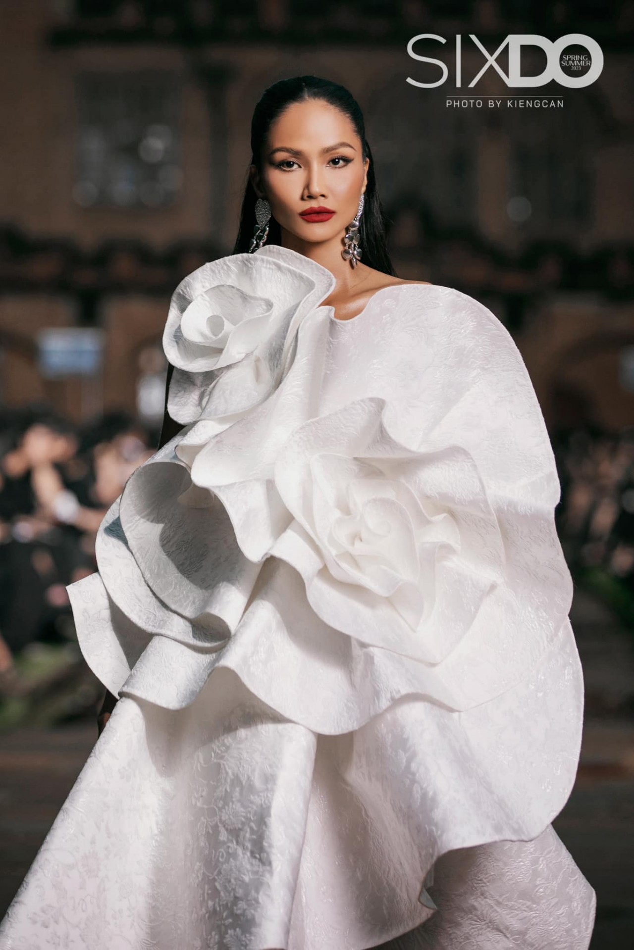 Hoa hậu H’Hen Niê