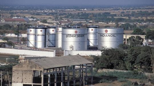 Ấn Độ có động thái mới về lệnh trừng phạt của Mỹ vào dầu Nga; tàu Moscow bất ngờ 'quay xe', không chở hàng sang New Delhi