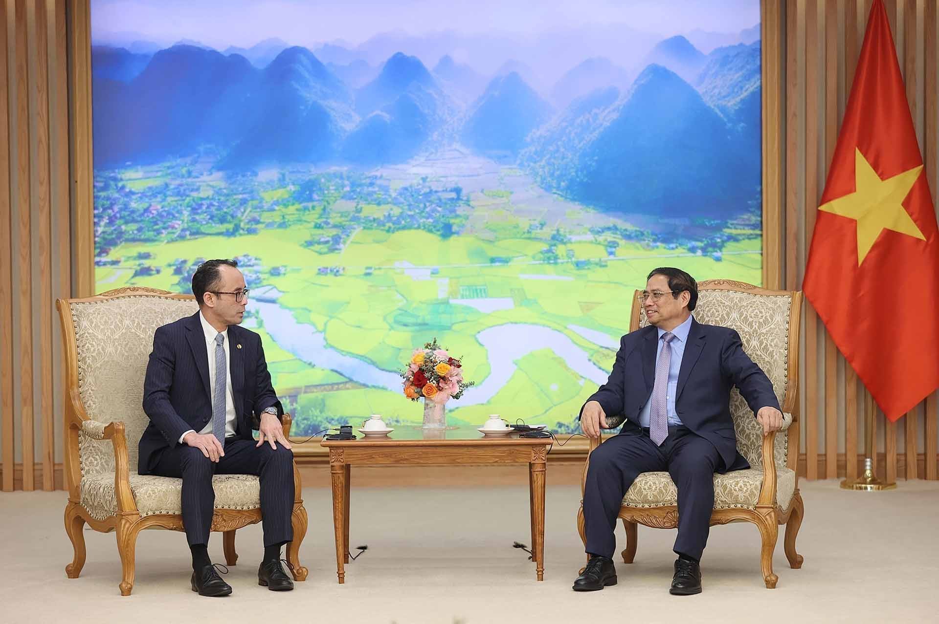 Thủ tướng Phạm Minh Chính tiếp Tổng thư ký Tổ chức năng suất châu Á Indra Pradana Singawinata. (Nguồn: TTXVN)