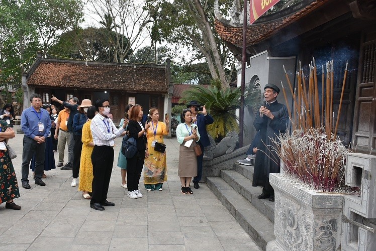 Kiều bào về thăm địa phương trọng điểm về phát triển du lịch của tỉnh Phú Thọ