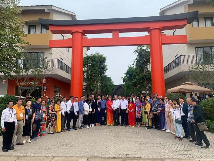 Kiều bào về thăm địa phương trọng điểm về phát triển du lịch của tỉnh Phú Thọ