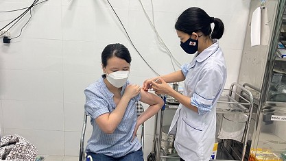 Covid-19 ngày 29/4: Số ca mắc mới giảm mạnh, 897 người khỏi bệnh, 122 trường hợp phải thở ô xy