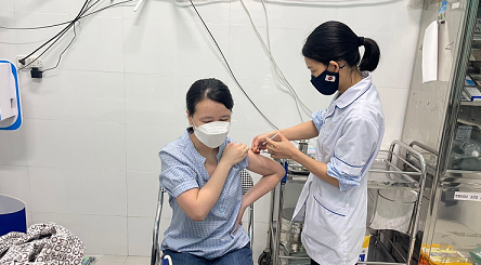 WHO: Covid-19 vẫn tồn tại và các quốc gia cần học cách ứng phó với dịch bệnh