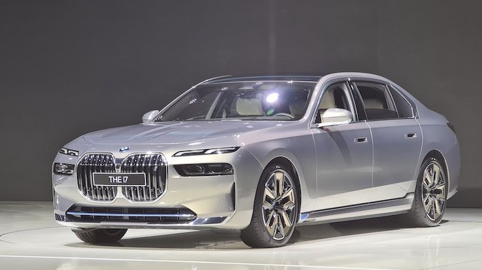 Cận cảnh xe điện BMW i7 ra mắt tại Việt Nam, giá từ 4,8 tỷ đồng
