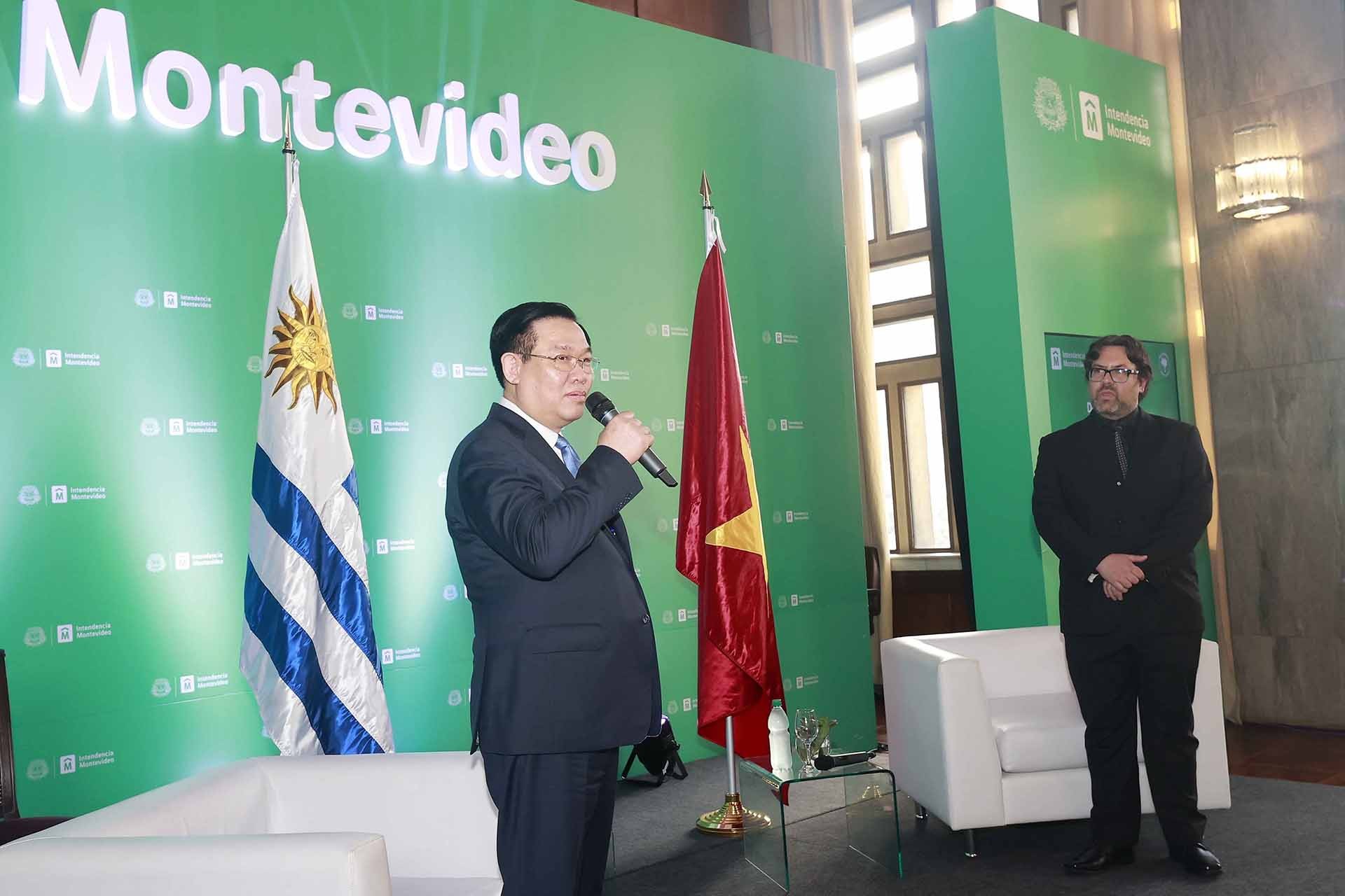 Chủ tịch Quốc hội Vương Đình Huệ phát biểu. (Nguồn: TTXVN) Chủ tịch Quốc hội Vương Đình Huệ phát biểu. (Nguồn: TTXVN)