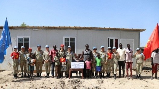 Món quà ý nghĩa của Đội Công binh Việt Nam dành cho trẻ mầm non Abyei