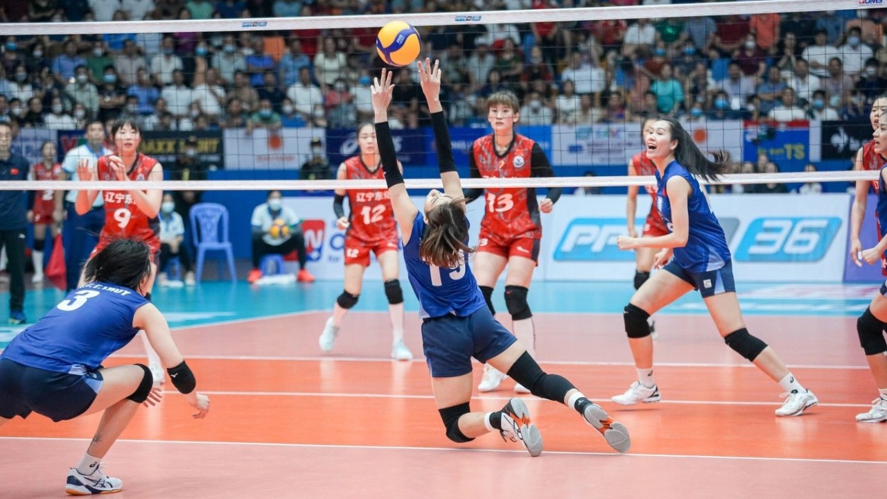 Bóng chuyền nữ Việt Nam chiến thắng bất ngờ trước đại diện Trung Quốc tại giải đấu khu vực