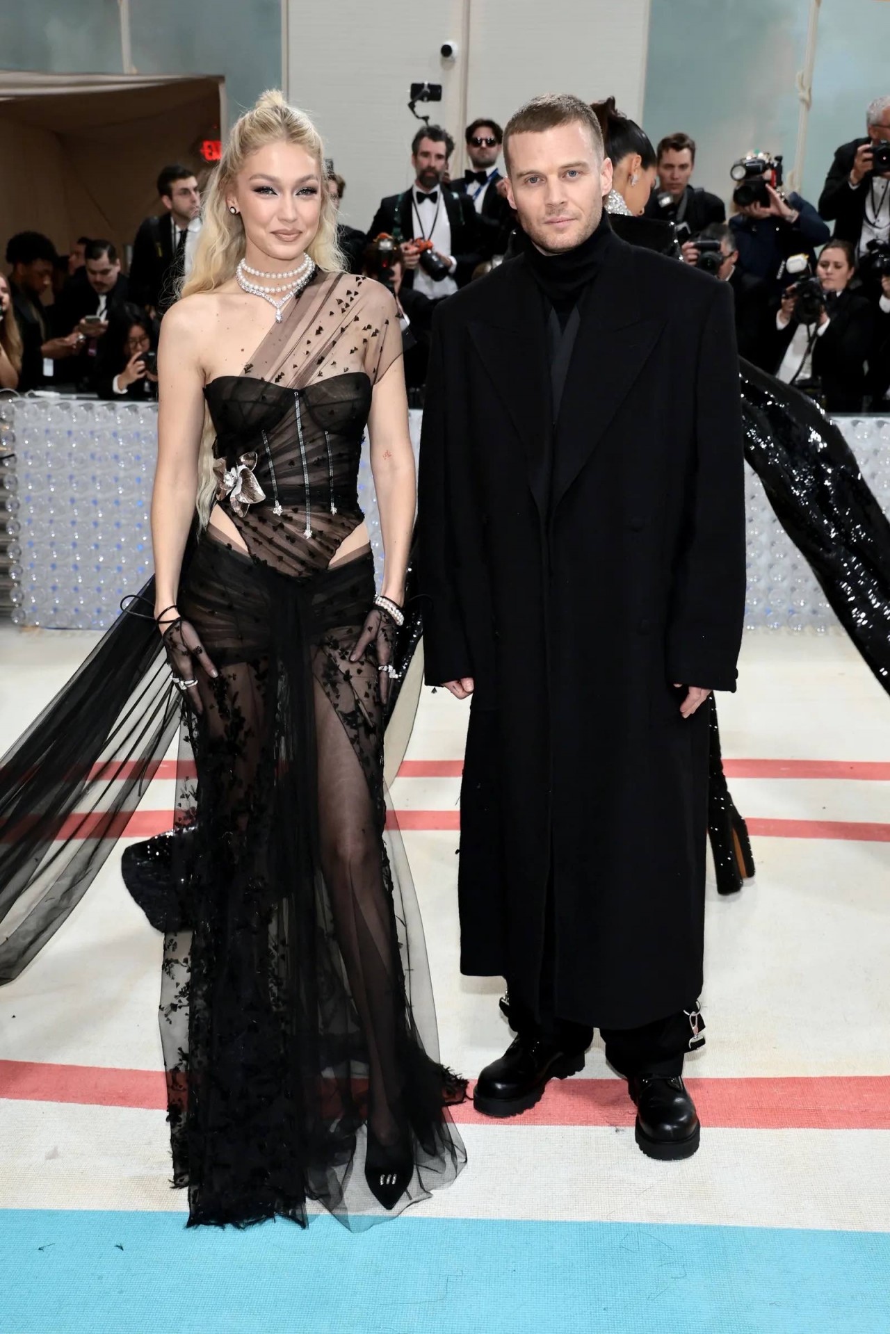 Thảm đỏ Met Gala 2023: Tôn vinh nhà thiết kế tài ba Karl Lagerfeld