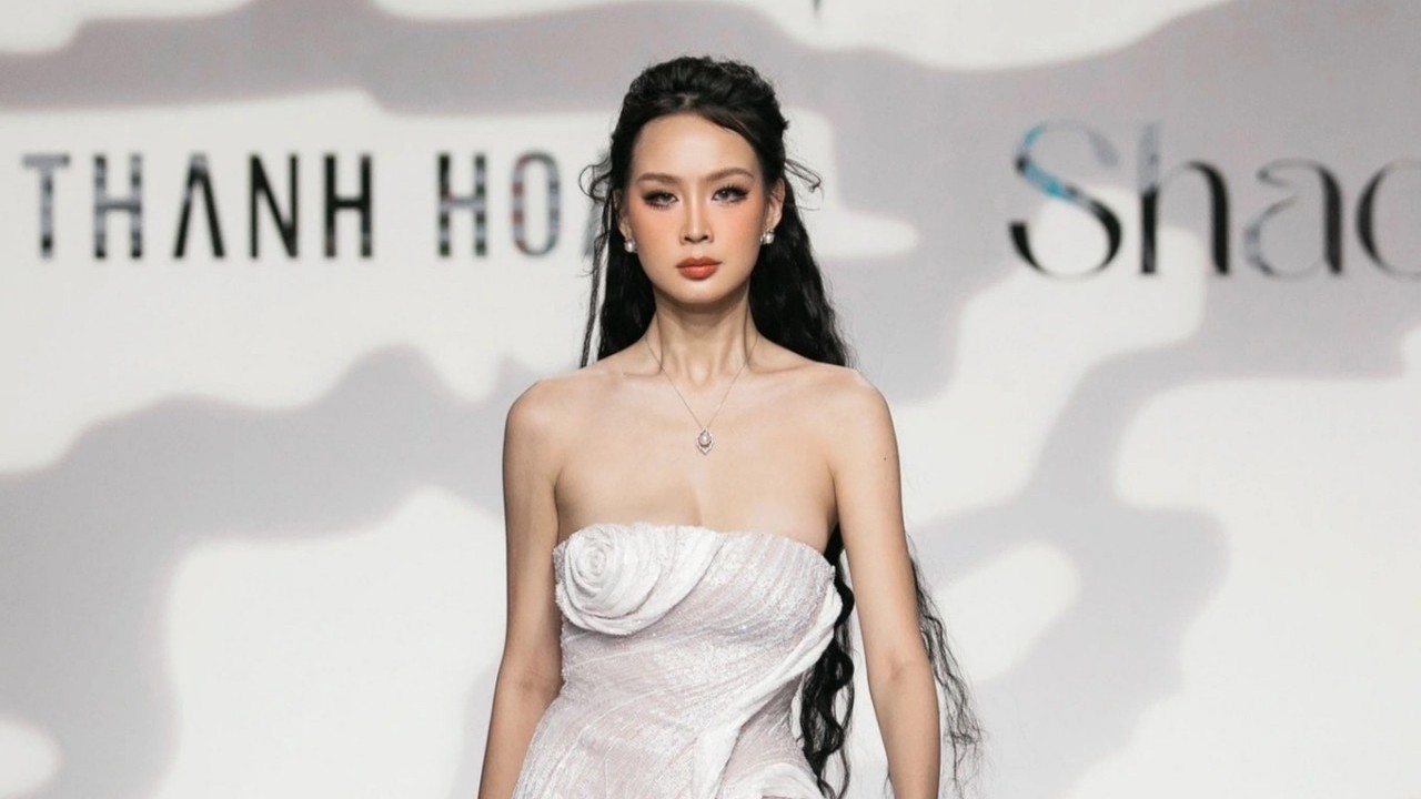 Hoa hậu Bảo Ngọc hút hồn với đôi chân dài nhất showbiz Việt