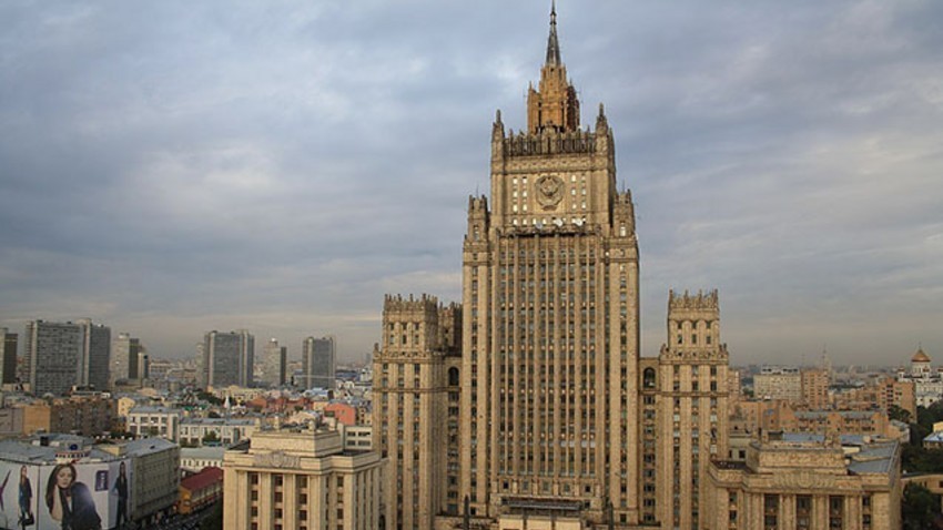 Ba Lan đóng cửa trường học Nga, Moscow 'hứa' đáp trả mạnh tay