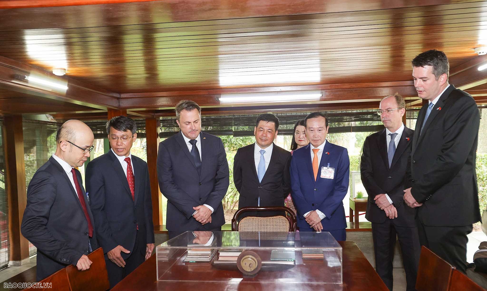 Lễ đón chính thức Thủ tướng Luxembourg Xavier Bettel tại Phủ Chủ tịch