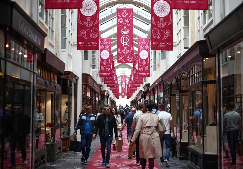 Nướ Anh sẵn sàng cho lễ đăng quang của Vua Charles III