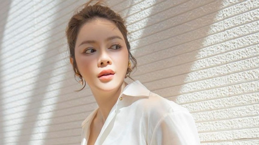 Sao Việt: Lý Nhã Kỳ thả thính cực ngọt, NSND Thu Hà hóa cô thôn nữ