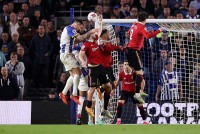 HLV Erik Ten Hag và hậu vệ Luke Shaw giải thích lý do Man Utd để thua Brighton