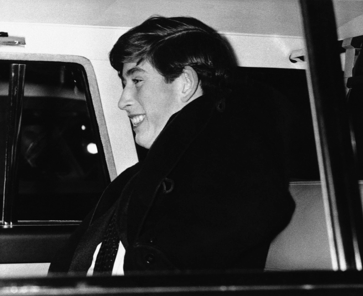 Cuộc đời của Vua Charles III: Từ hoàng tử bé đến ngai vàng