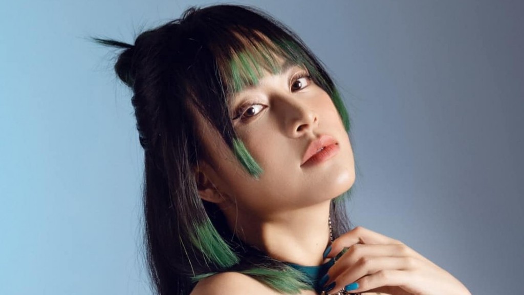 Hoàng Thùy Linh - See tình 'đốn tim' fan bởi vóc dáng nuột nà