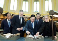 Chủ tịch nước Võ Văn Thưởng tham quan Bảo tàng Anh, nơi Karl Marx từng làm việc và nghiên cứu