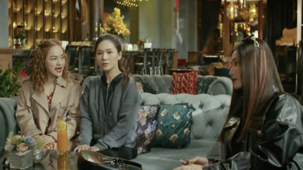 Điểm lại những màn ‘dằn mặt tiểu tam’ trên màn ảnh Việt