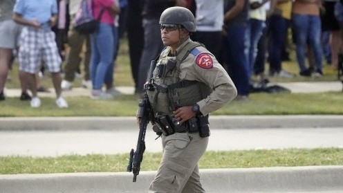 Nóng: Xả súng tại trung tâm thương mại ở Texas (Mỹ), nhiều người bị thương, nghi phạm có đồng bọn?