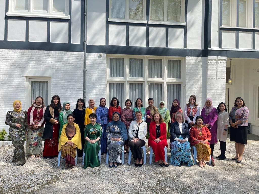 Giới thiệu sản phẩm dệt may truyền thống của các nước ASEAN tại Hà Lan