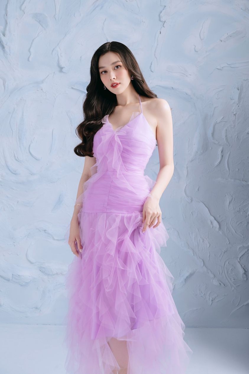 Á hậu Tường San đẹp xuất sắc trong...