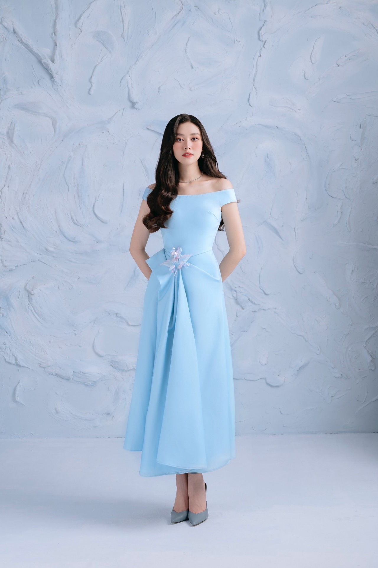 Á hậu Tường San đẹp xuất sắc trong...