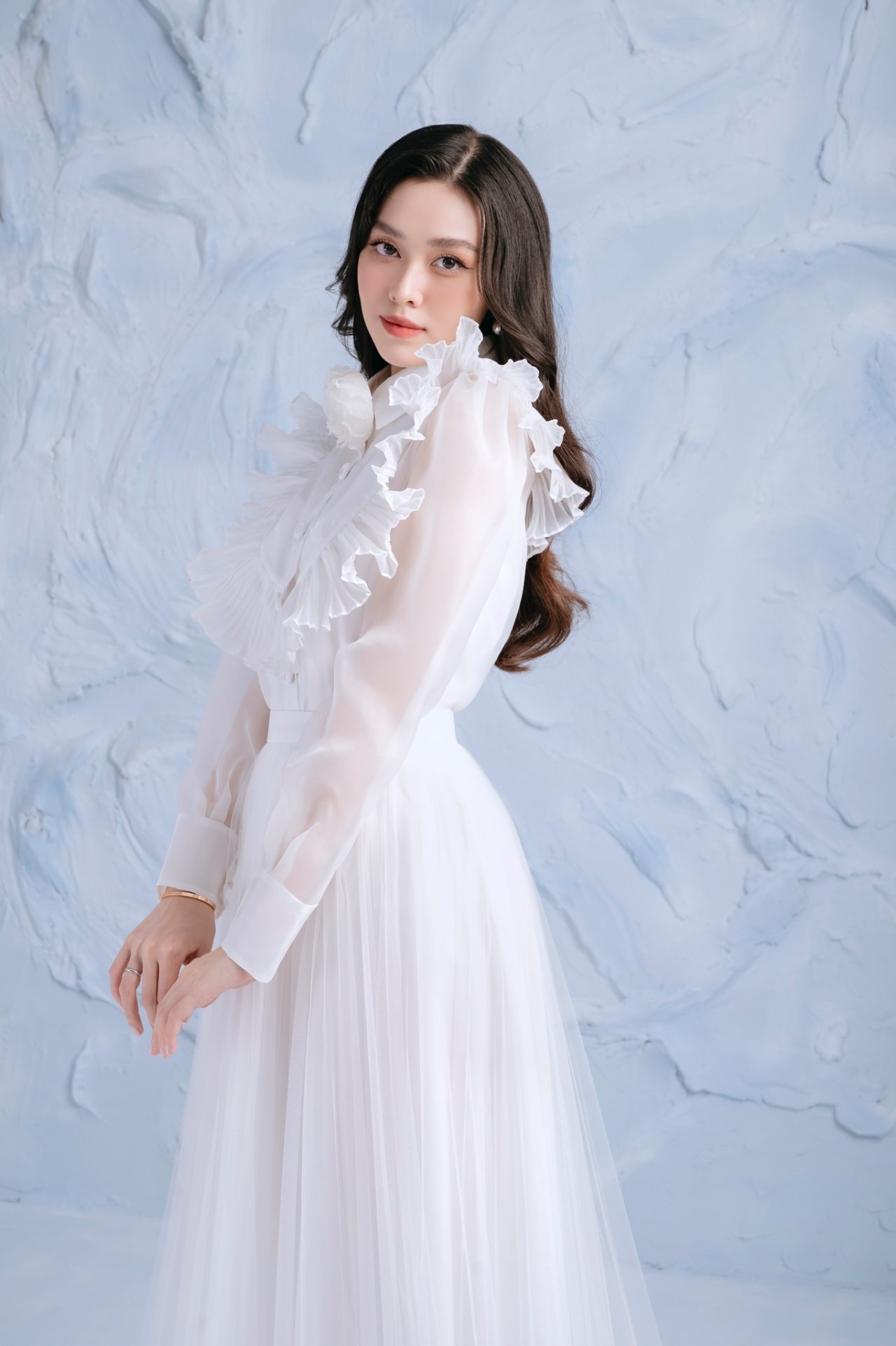 Á hậu Tường San đẹp xuất sắc trong...