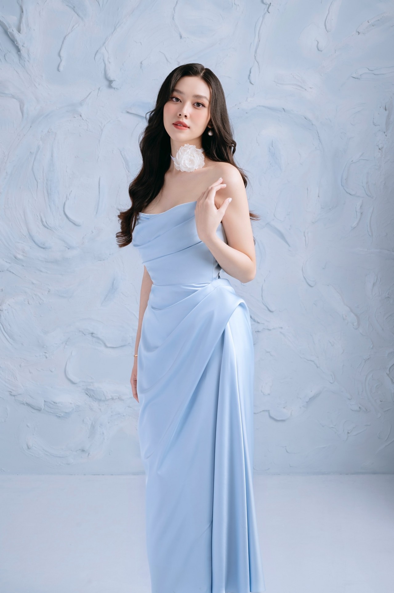 Á hậu Tường San đẹp xuất sắc trong...