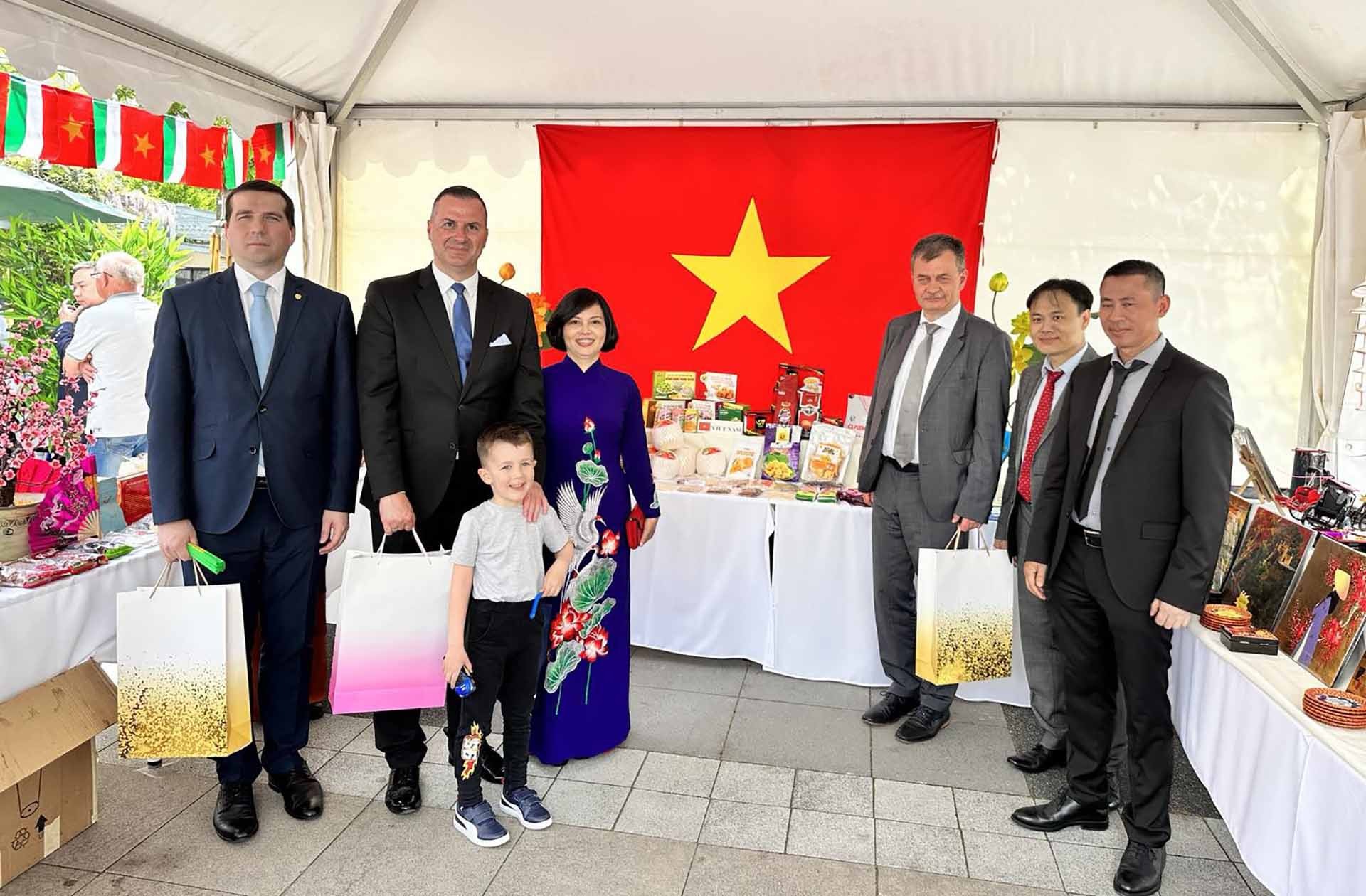 Giới thiệu hàng xuất khẩu Việt Nam.