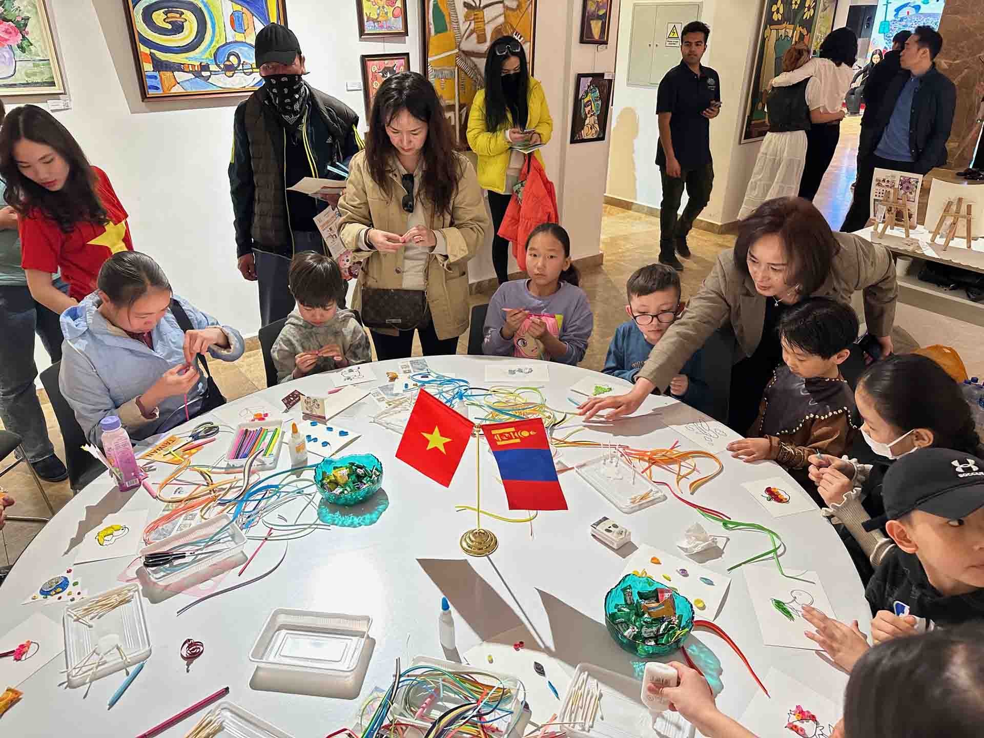 Đại sứ quán Việt Nam tại Mông Cổ chú trọng giao lưu văn hóa và quảng bá hình ảnh đất nước